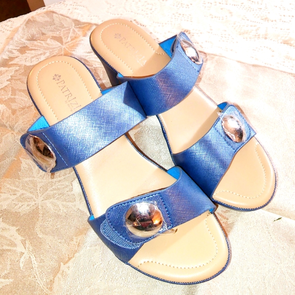 PATRIZIA by Springstep Blue Metallic Sandals.